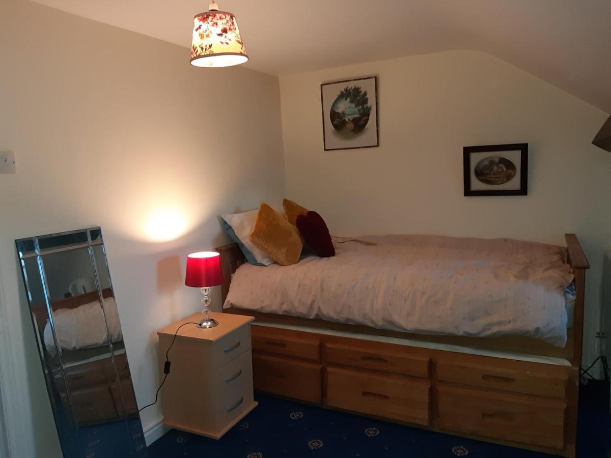 Phoenix Nights Guest House Barrow-in-Furness Exteriér fotografie