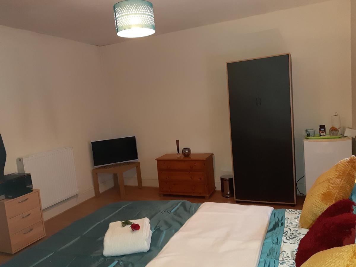 Phoenix Nights Guest House Barrow-in-Furness Exteriér fotografie