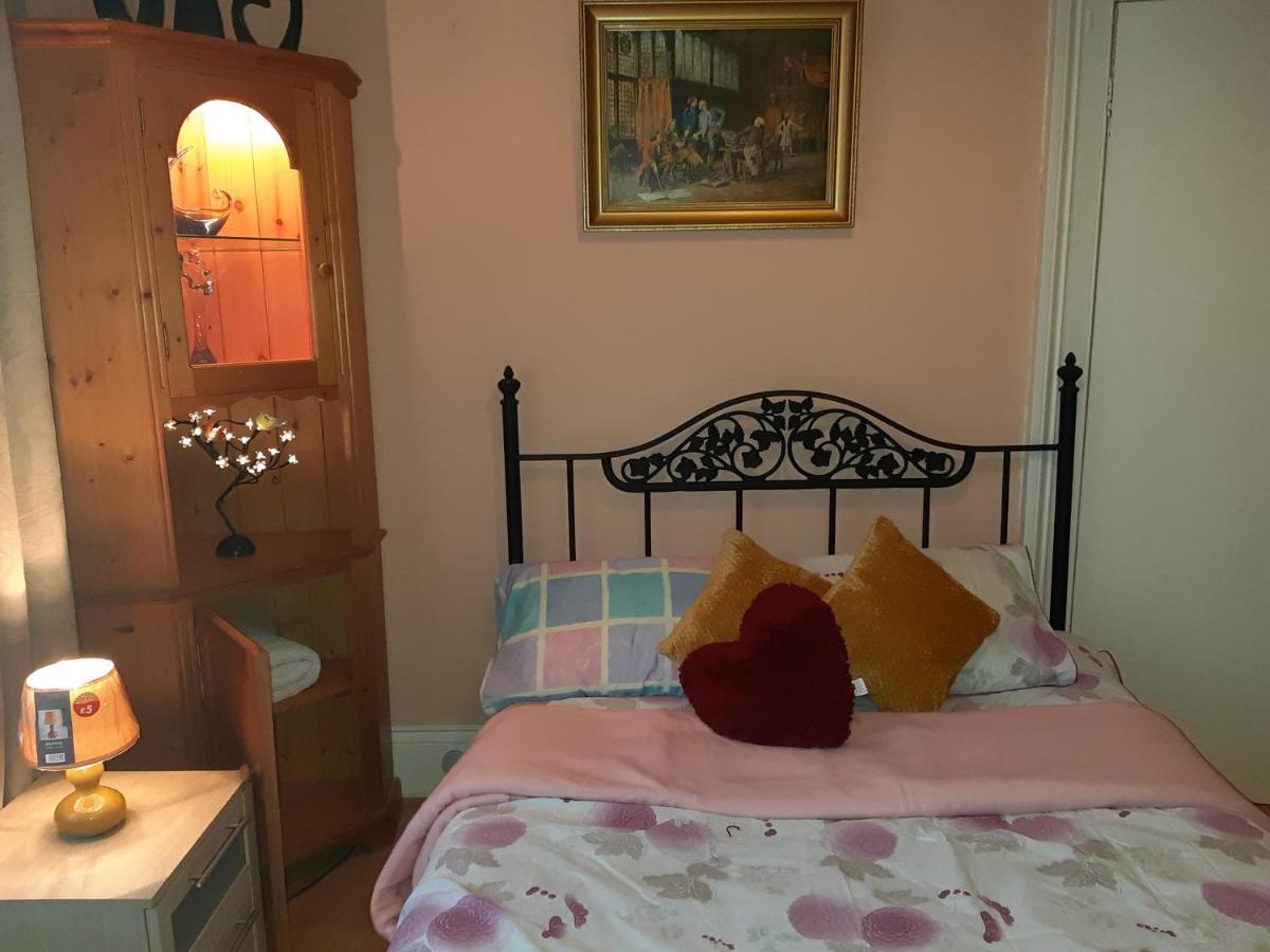 Phoenix Nights Guest House Barrow-in-Furness Exteriér fotografie