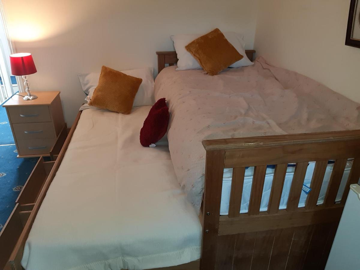 Phoenix Nights Guest House Barrow-in-Furness Exteriér fotografie