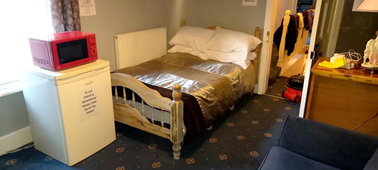 Phoenix Nights Guest House Barrow-in-Furness Exteriér fotografie